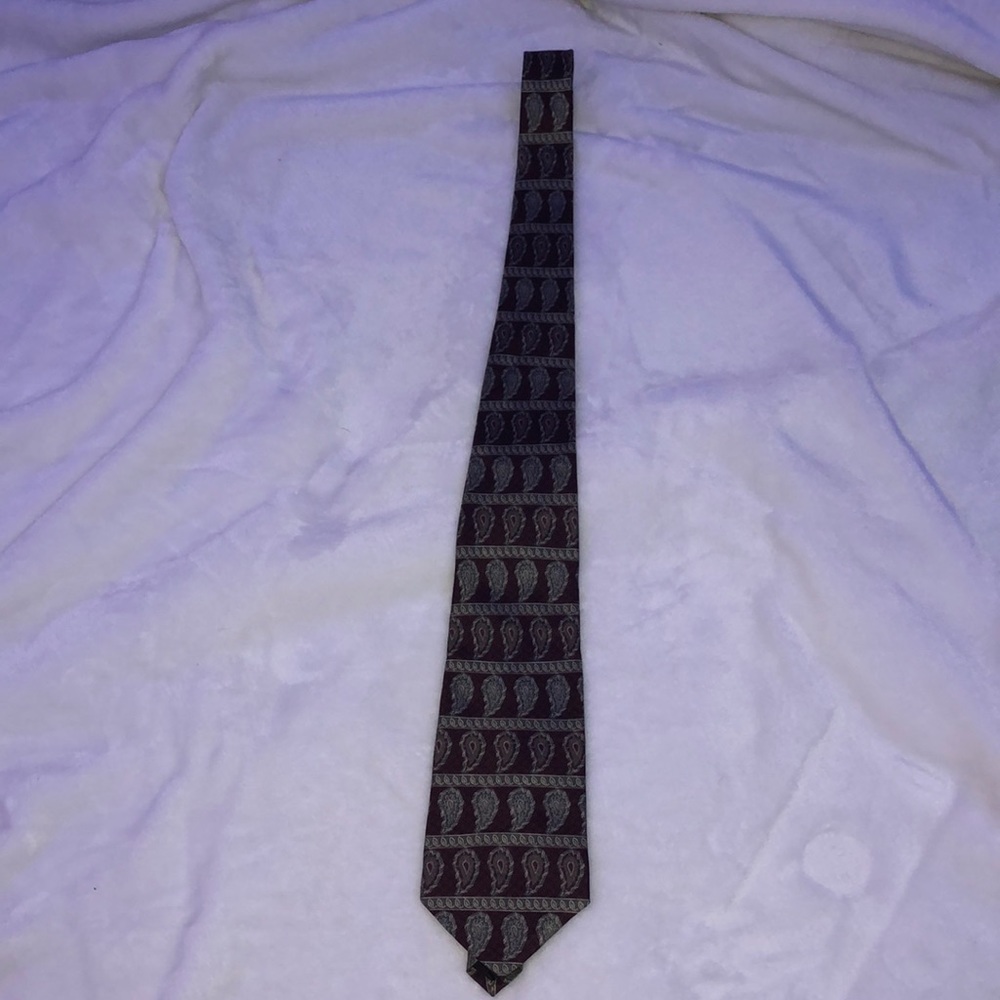 Neck tie - Picture 3 of 3